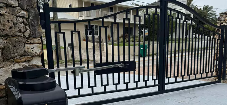 Swing Gate Opener with Keypad Plum